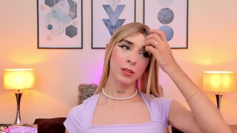 Snapshot of arivega chatting on 11, 1, 2025 Nice to meet you thumb up me please its important I LOOK MY BIO DOWN online show from 11, 1, 2025