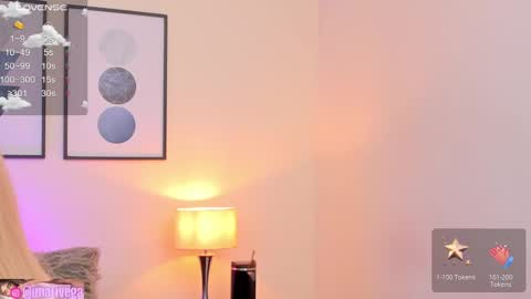 Snapshot of arivega chatting on 16, 1, 2025 Nice to meet you thumb up me please its important I LOOK MY BIO DOWN online show from 16, 1, 2025