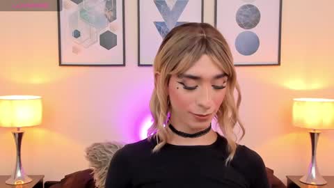 Snapshot of arivega chatting on 23, 1, 2025 Nice to meet you thumb up me please its important I LOOK MY BIO DOWN online show from 23, 1, 2025