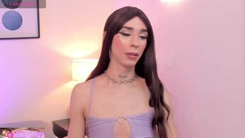 Snapshot of arivega chatting on 26, 9, 2025 Nice to meet you thumb up me please its important I LOOK MY BIO DOWN online show from 26, 9, 2025