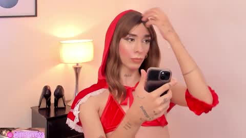 Snapshot of arivega chatting on 31, 10, 2025 Nice to meet you thumb up me please its important I LOOK MY BIO DOWN online show from 31, 10, 2025