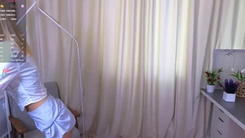 Snapshot of arlettebrougham chatting on 5, 10, 2025 Kate online show from 5, 10, 2025