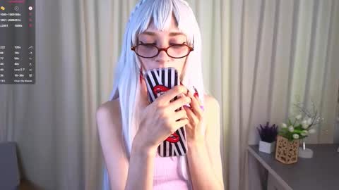 Snapshot of arlettebrougham chatting on 10, 10, 2025 Kate online show from 10, 10, 2025
