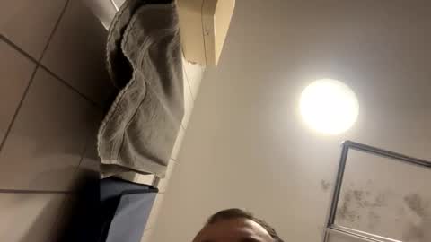 Snapshot of armyskater32 chatting on 23, 11, 2025 armyskater32 online show from 23, 11, 2025