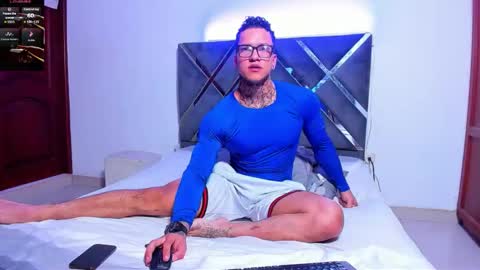 arnold sexy hot98 online show from 10, 11, 2025