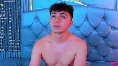 Snapshot of aron__cooper chatting on 5, 1, 2025 aron__cooper online show from 5, 1, 2025