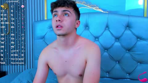 Snapshot of aron__cooper chatting on 8, 1, 2025 aron__cooper online show from 8, 1, 2025