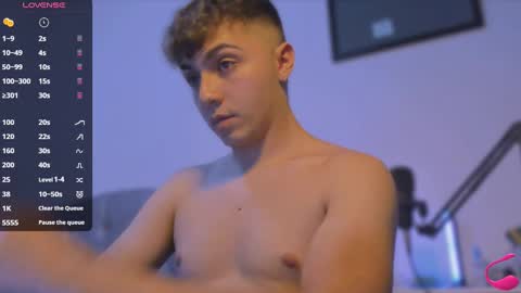 Snapshot of aron__cooper chatting on 21, 2, 2025 aron__cooper online show from 21, 2, 2025