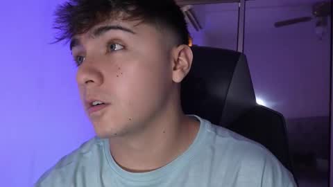 Snapshot of aron__cooper chatting on 21, 10, 2025 aron__cooper online show from 21, 10, 2025