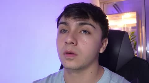 Snapshot of aron__cooper chatting on 24, 11, 2025 aron__cooper online show from 24, 11, 2025