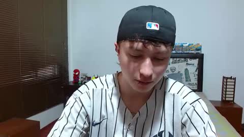 Snapshot of aron_miller18 chatting on 9, 1, 2025 Aaron online show from 9, 1, 2025