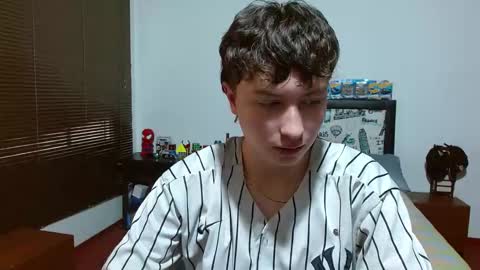 Snapshot of aron_miller18 chatting on 17, 1, 2025 Aaron online show from 17, 1, 2025