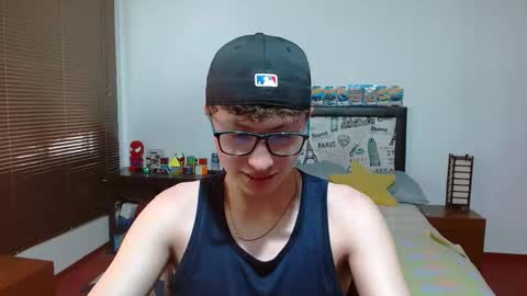 Snapshot of aron_miller18 chatting on 21, 1, 2025 Aaron online show from 21, 1, 2025