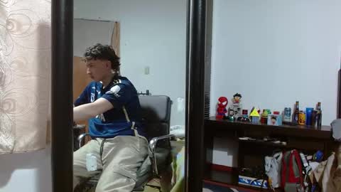 Snapshot of aron_miller18 chatting on 1, 2, 2025 Aaron online show from 1, 2, 2025