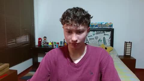 Snapshot of aron_miller18 chatting on 5, 2, 2025 Aaron online show from 5, 2, 2025