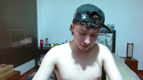 Snapshot of aron_miller18 chatting on 20, 2, 2025 Aaron online show from 20, 2, 2025