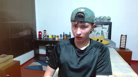 Snapshot of aron_miller18 chatting on 5, 3, 2025 Aaron online show from 5, 3, 2025