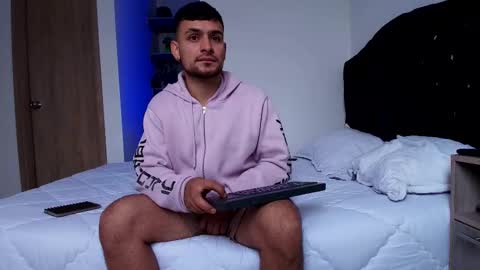 Aron Santoro online show from 9, 2, 2026