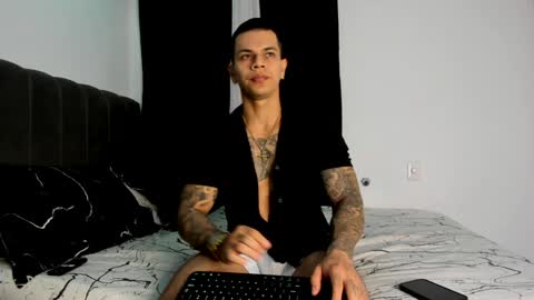 Snapshot of arondark chatting on 5, 2, 2025 DarkMaster online show from 5, 2, 2025