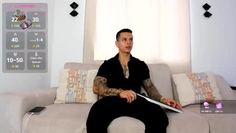 Snapshot of arondark chatting on 23, 9, 2025 DarkMaster online show from 23, 9, 2025