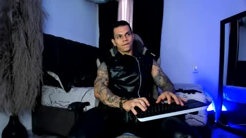 Snapshot of arondark chatting on 29, 5, 2026 DarkMaster online show from 29, 5, 2026