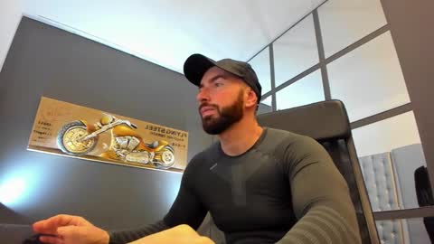 AronGrant online show from 4, 2, 2025