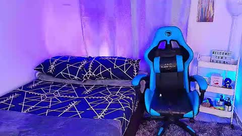 noah and ivy online show from 15, 9, 2025