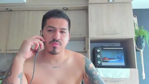 Snapshot of aronwilliams69 chatting on 24, 9, 2025 ARON Independent model online show from 24, 9, 2025