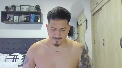 Snapshot of aronwilliams69 chatting on 31, 10, 2025 ARON Independent model online show from 31, 10, 2025