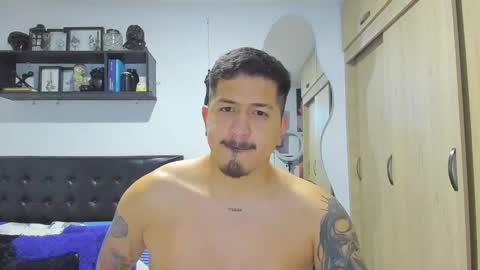 Snapshot of aronwilliams69 chatting on 16, 11, 2025 ARON Independent model online show from 16, 11, 2025