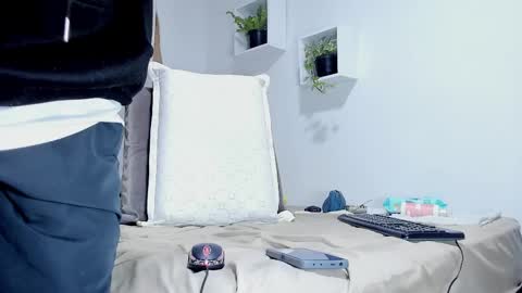 Snapshot of aronxx_ chatting on 2, 3, 2025 BLACK FRIDAY 55 OFF ON MY ONLYFANS. online show from 2, 3, 2025