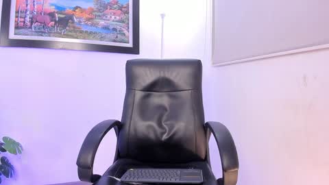   online show from 5, 1, 2025