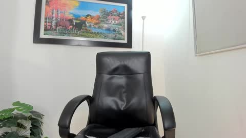   online show from 5, 2, 2025