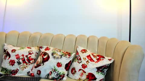 Snapshot of aroon_connor chatting on 3, 12, 2025 online show from 3, 12, 2025