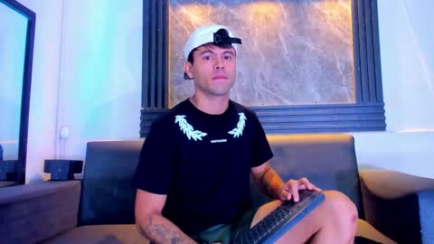 Aroon   online show from 13, 11, 2025