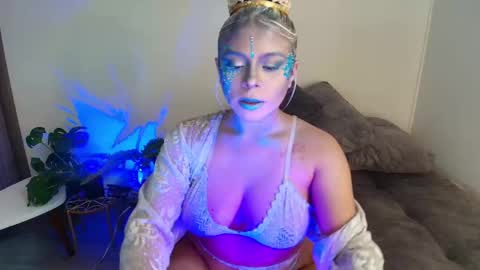 Snapshot of art_fer chatting on 28, 12, 2024 Fernanda online show from 28, 12, 2024