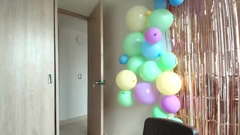 Snapshot of art_fer chatting on 25, 2, 2025 Fernanda online show from 25, 2, 2025