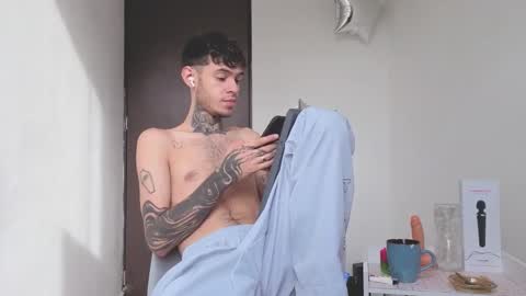 Snapshot of arteemiis chatting on 21, 9, 2025 online show from 21, 9, 2025