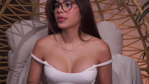 Snapshot of artemia_ chatting on 5, 2, 2025 Amanda online show from 5, 2, 2025