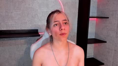 artemisablake online show from 10, 1, 2025