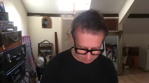 Snapshot of artisterotic chatting on 28, 10, 2025 artisterotic online show from 28, 10, 2025