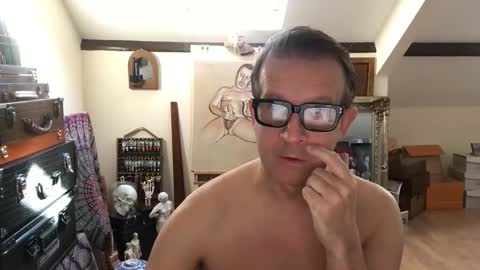 Snapshot of artisterotic chatting on 29, 10, 2025 artisterotic online show from 29, 10, 2025