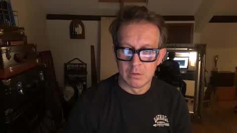 Snapshot of artisterotic chatting on 3, 11, 2025 artisterotic online show from 3, 11, 2025