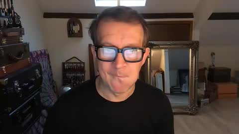 Snapshot of artisterotic chatting on 15, 12, 2025 artisterotic online show from 15, 12, 2025