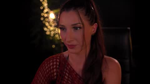 Snapshot of artmarlene chatting on 18, 11, 2025 Marlene online show from 18, 11, 2025