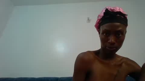 Snapshot of artmilk chatting on 18, 2, 2026 artmilk online show from 18, 2, 2026