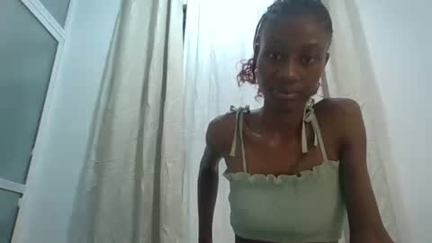 Snapshot of artmilk chatting on 21, 2, 2026 artmilk online show from 21, 2, 2026