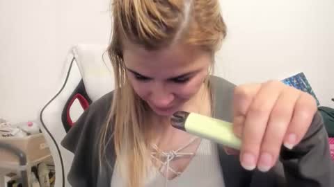 MIA online show from 19, 10, 2025