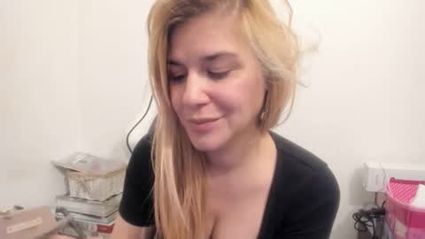 MIA online show from 7, 11, 2025