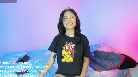 Snapshot of ary_and_kel chatting on 11, 12, 2024 Ariana and Kelsieh online show from 11, 12, 2024